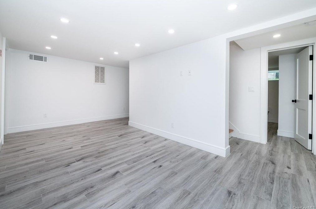 24 Kane Ave, Larchmont NY  10538-3545 exterior