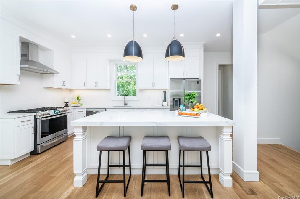 24 Kane Ave, Larchmont NY  10538-3545 exterior