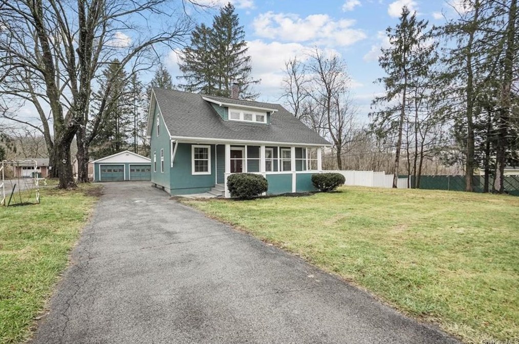 1693 Main St, Pleasant Valley, NY 12569
