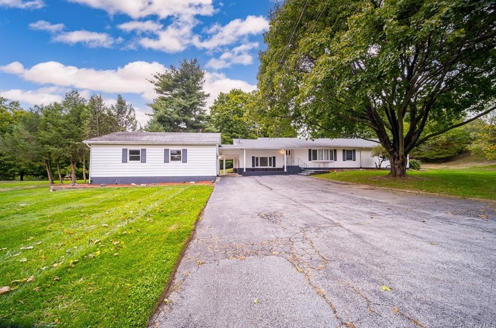 440 Black Meadow Rd, Chester, NY 10918-2235
