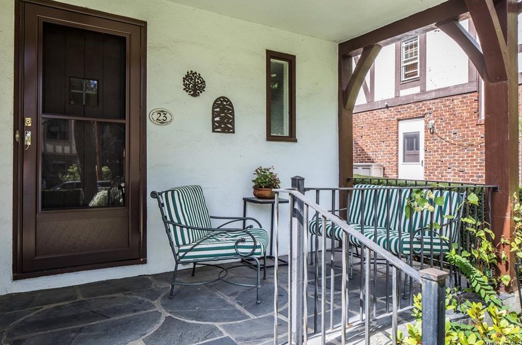 23 Wiltshire Pl, Yonkers, NY 10708-1113