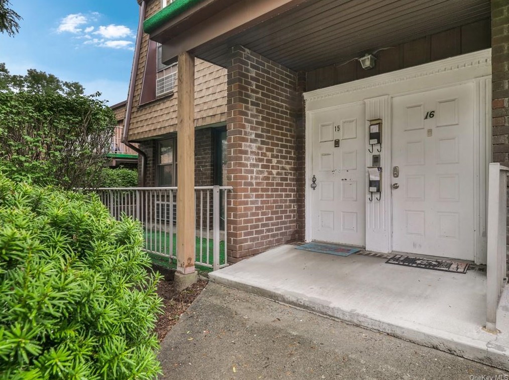 424 Carpenter Ave #15, Newburgh, NY 12550