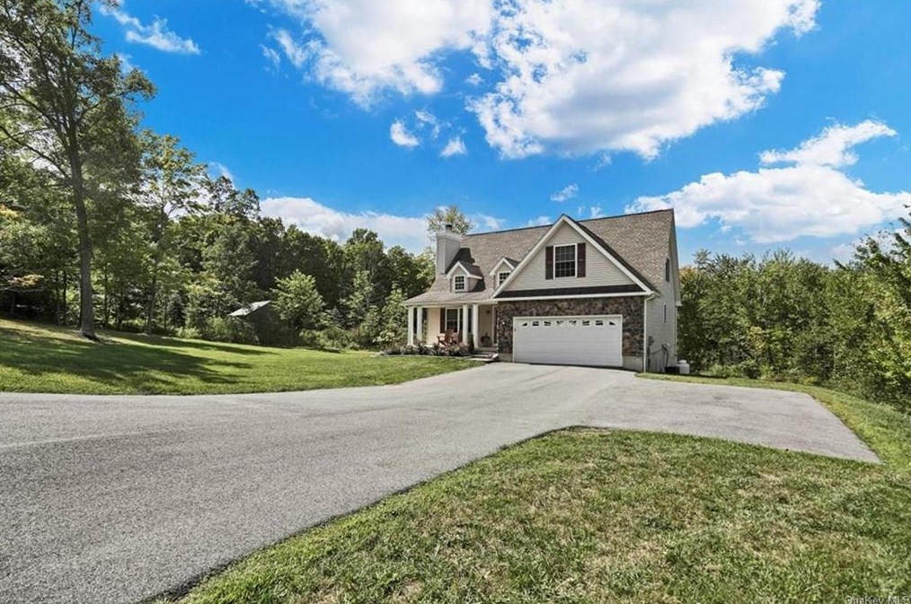 119 Ridge Rd, Clinton Crn, NY 12514-2547