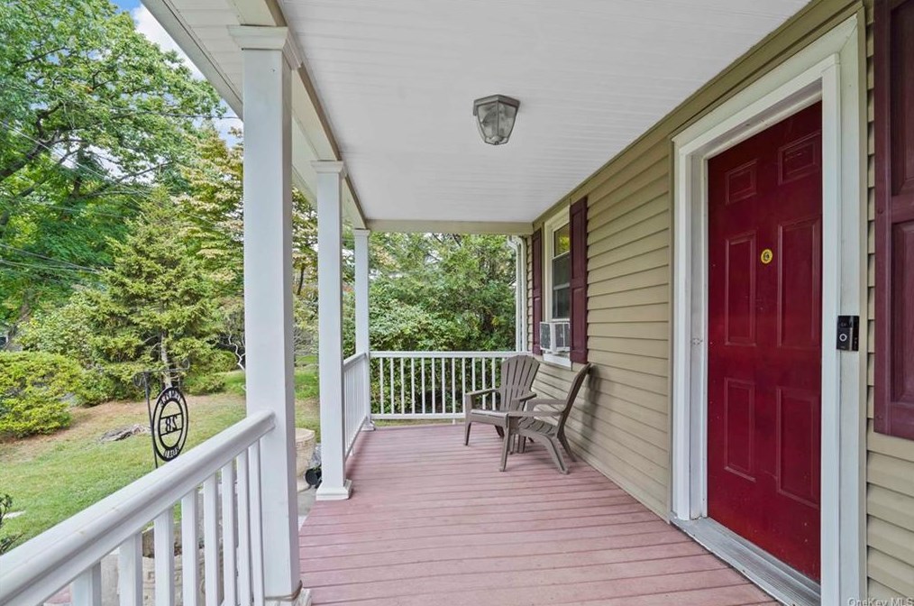 28 Temple Rd, Dobbs Ferry, NY 10522-1315