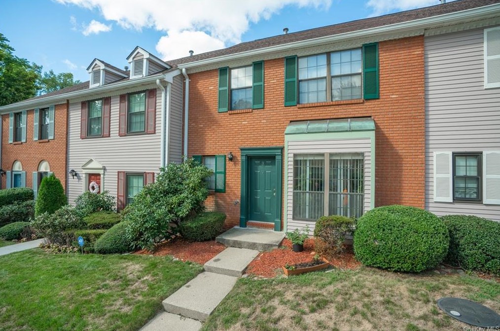 3 Redtwig Ct, Peekskill, NY 10566-4126