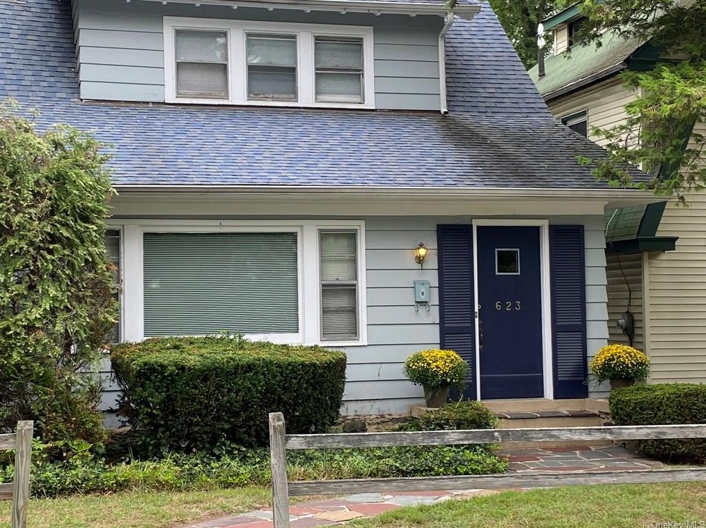 623 Hanover Pl, Mount Vernon, NY 10552