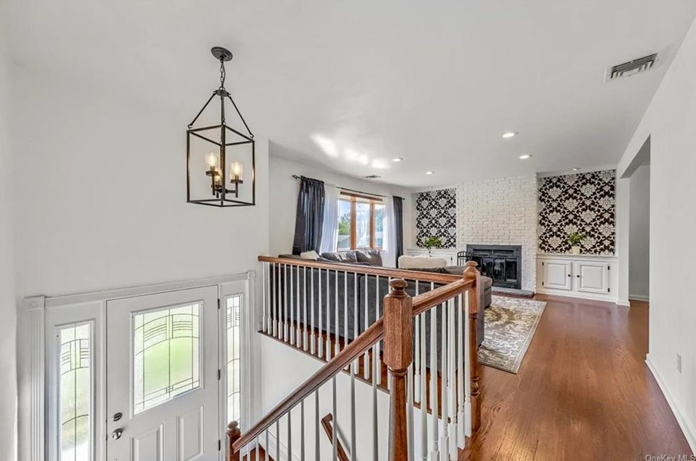 20 Millard Cir, Monroe, NY 10950