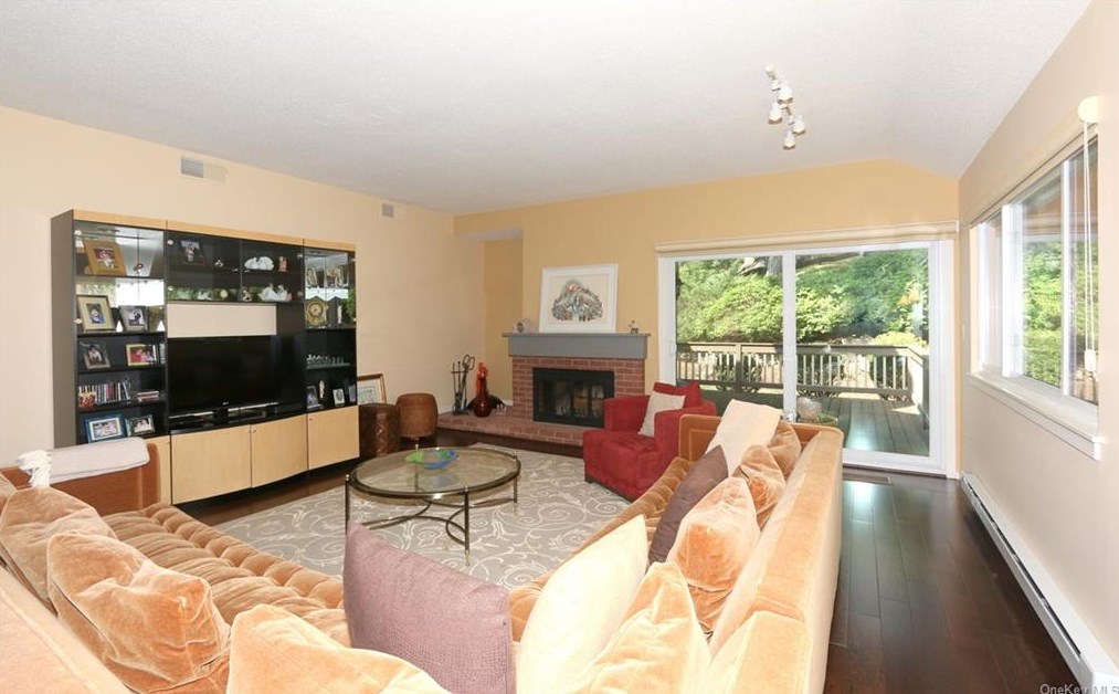 194 Heritage Hills #c, Somers Town, NY 10589
