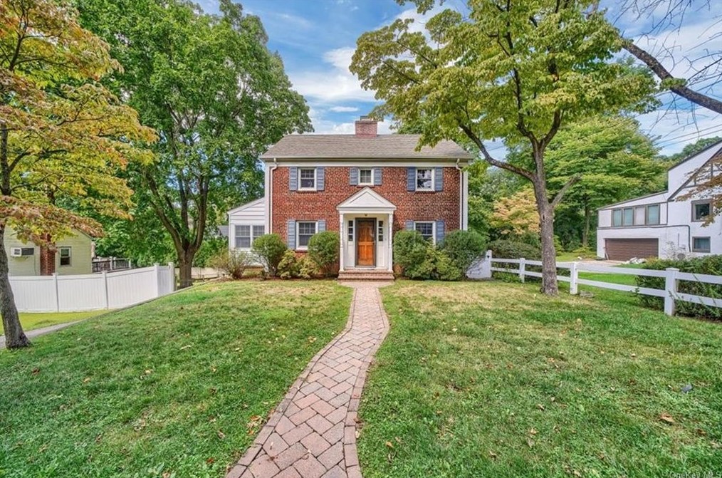 38 Heatherdell Rd, Ardsley, NY 10502-1520