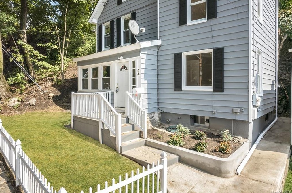 44 Broadway, Crotonville, NY 10562