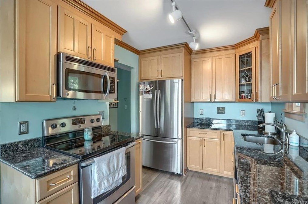 43 Maple Ln, Monroe NY  10950-1024 exterior