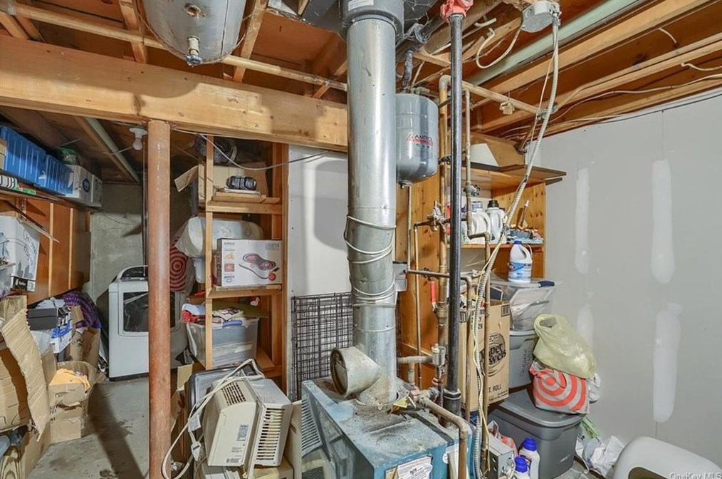 43 Maple Ln, Monroe NY  10950-1024 exterior