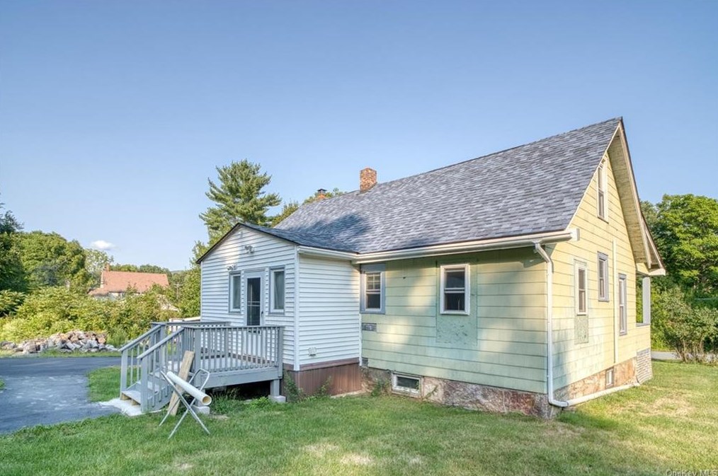 79 Summitville Rd, Wurtsboro NY  12790-8336 exterior