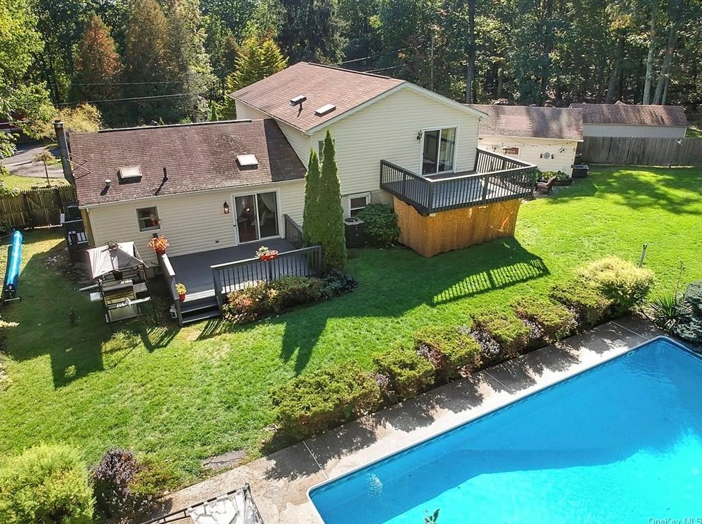 52 Hammerhead Trl, Wurtsboro, NY 12790-7041