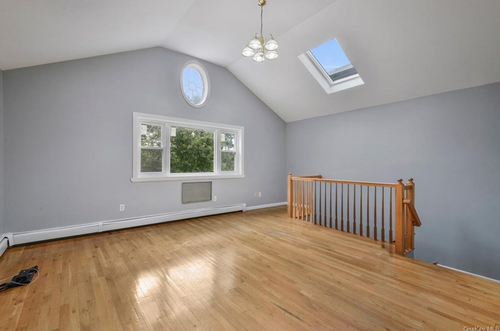 3546 Huguenot Ave #2nd Floor, Bronx, NY 10475