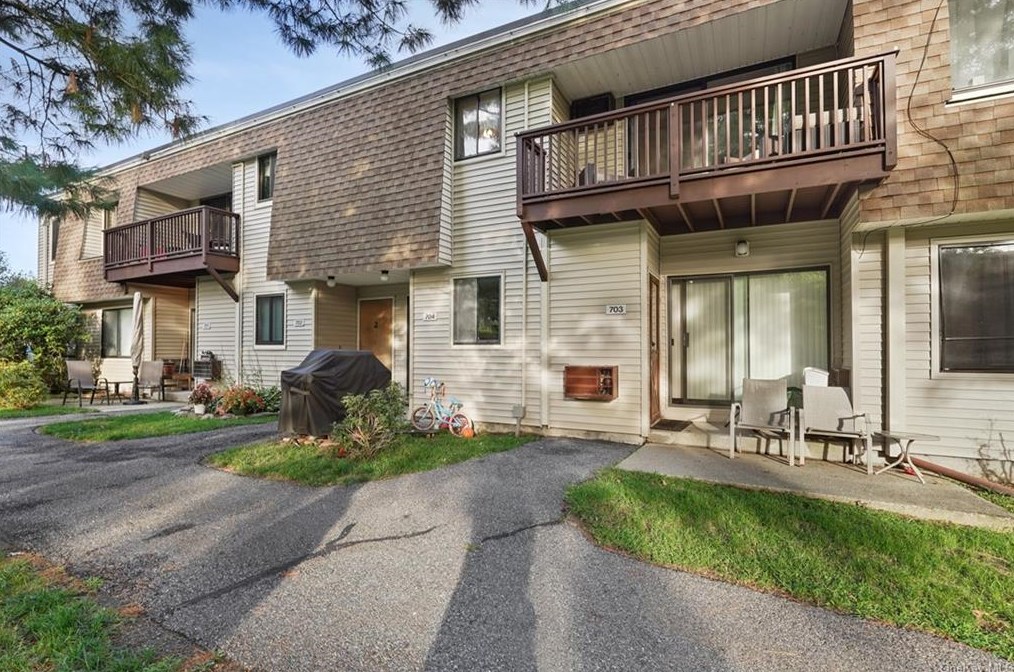 704 Vista On The Lk, Kent Lakes, NY 10512-4612