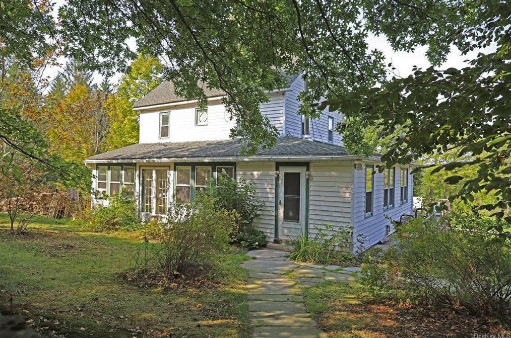 859 New Turnpike Rd, Cochecton, NY 12726
