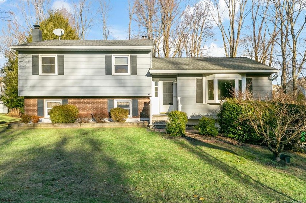 10 Terra Nova Dr, East Fishkill NY  12533-5101 exterior