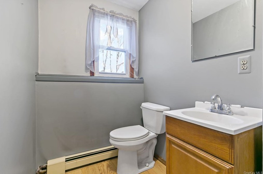 10 Terra Nova Dr, East Fishkill NY  12533-5101 exterior