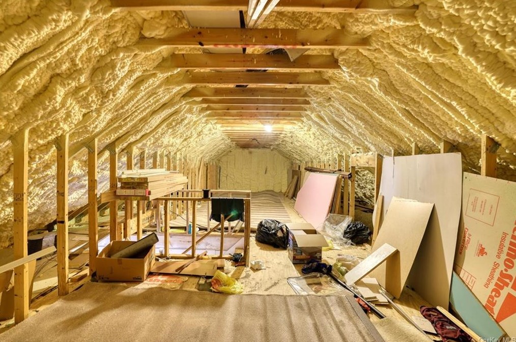 19 Jansen Ct, Walden NY  12586-3050 exterior