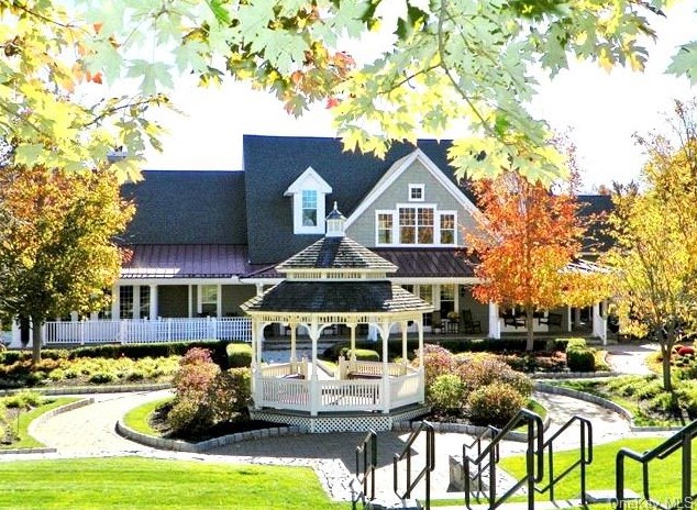 46 Bayberry St, East Fishkill NY 12533-4333 exterior