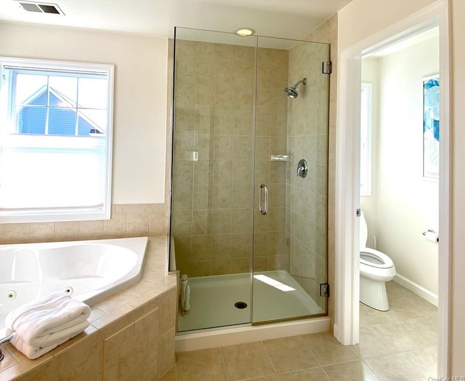 46 Bayberry St, East Fishkill NY 12533-4333 exterior