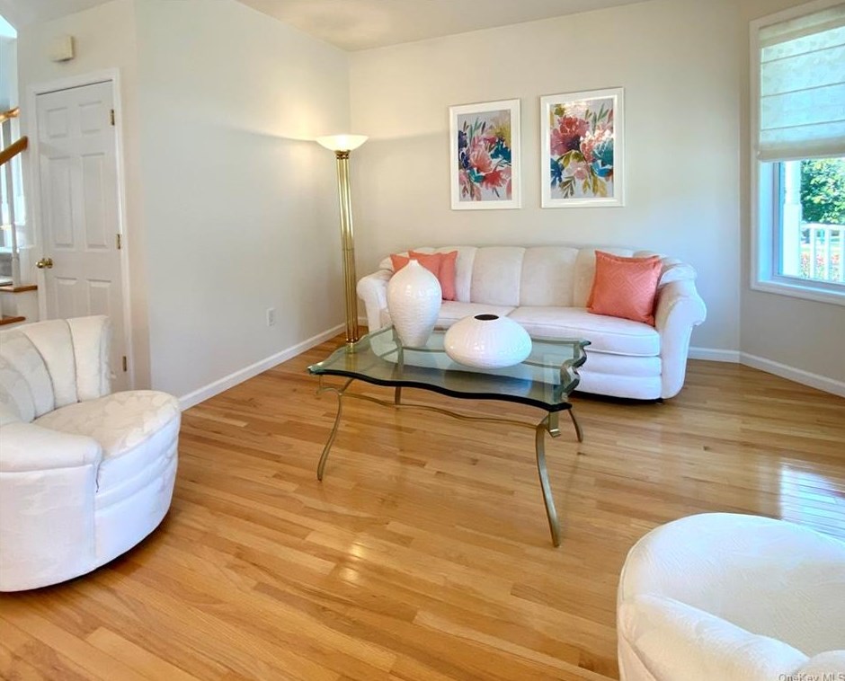 46 Bayberry St, East Fishkill NY 12533-4333 exterior