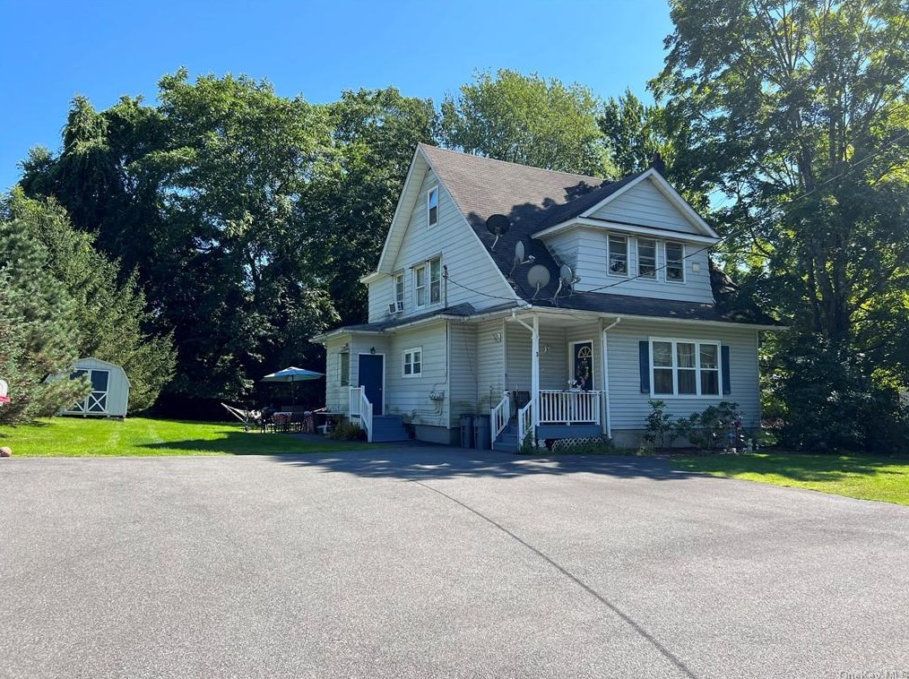 37 Orchard St, Otisville, NY 10963