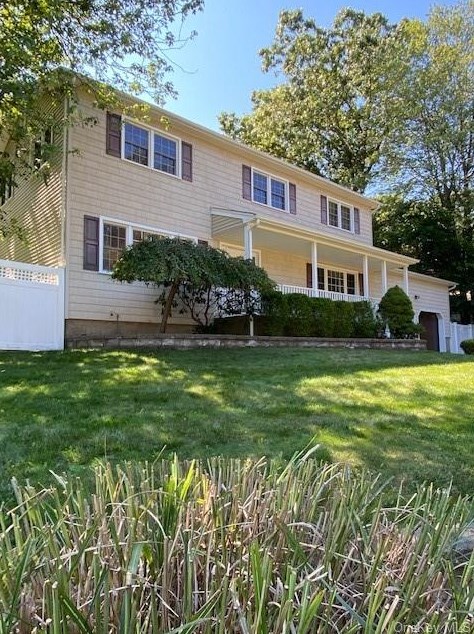 47 Palisades Ct, Mount Ivy, NY 10970