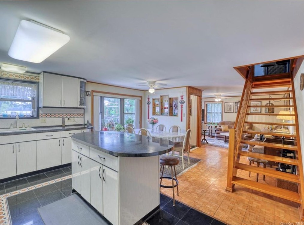 23 Mink Trl, Glen Spey NY  12737-5934 exterior