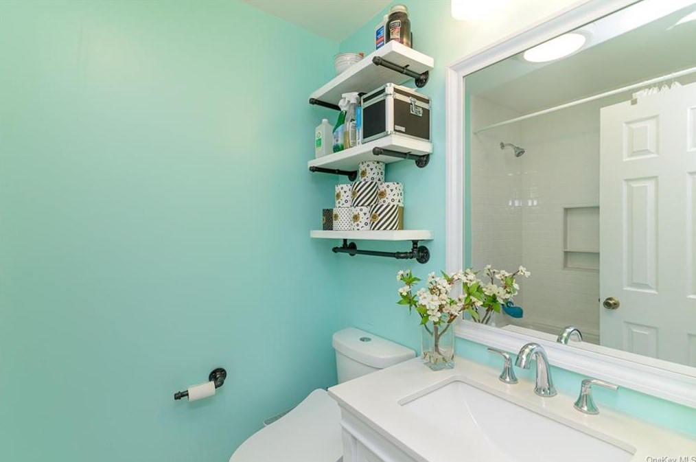 49 Winchester Ave, Peekskill NY 10566-6804 exterior