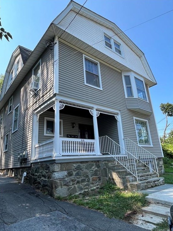 44 Leroy Pl, Newburgh, NY 12550