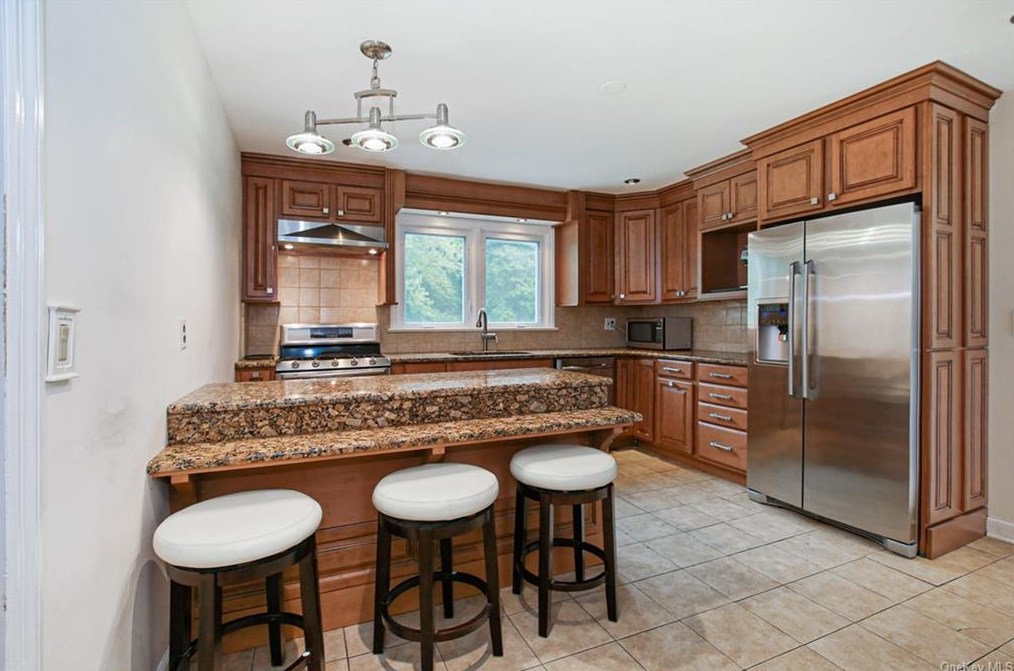 567 North St, Rye NY  10580-1967 exterior