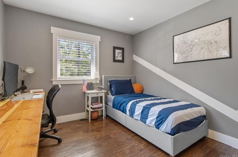 1300 Hudson Ave, Peekskill NY 10566-3302 exterior