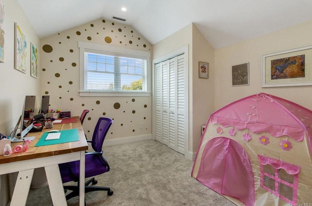 1300 Hudson Ave, Peekskill NY 10566-3302 exterior