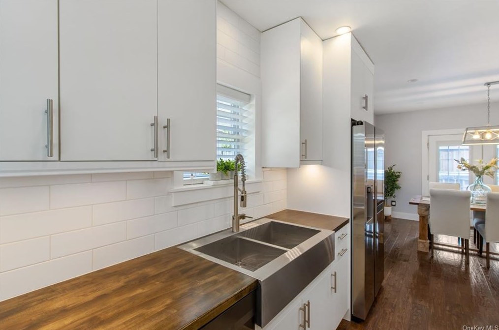 1300 Hudson Ave, Peekskill NY 10566-3302 exterior