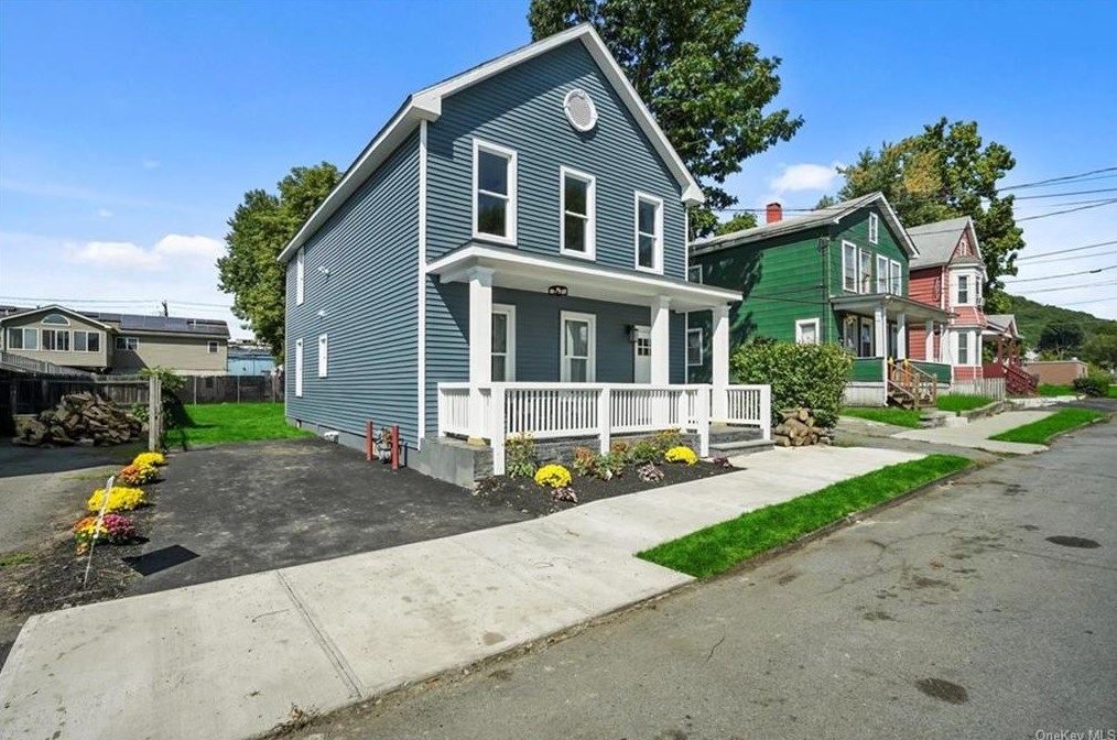 26 Thompson St, Port Jervis, NY 12771
