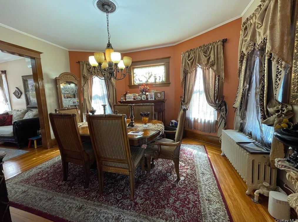 37 Grand Ave, Poughkeepsie NY 12603-4403 exterior