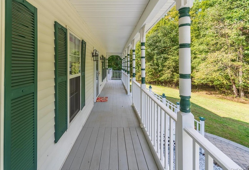 20 Bruce Ln, Rock Tavern, NY 12575