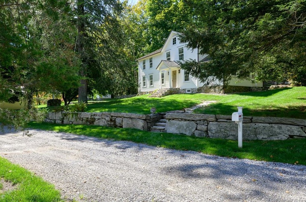 64 High Ridge Rd, Scotts Corners, NY 10576