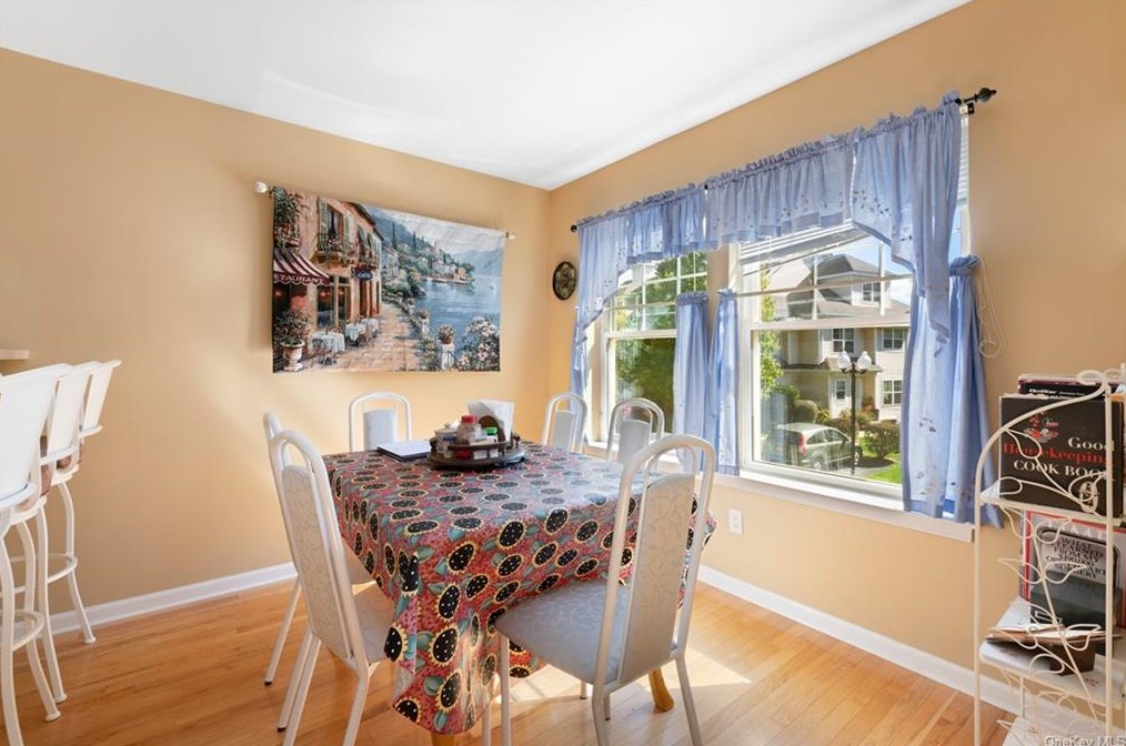 120 Underhill Ln, Peekskill NY  10566-6927 exterior