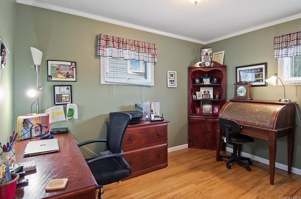 100 Westerly St, Yonkers NY 10704-1940 exterior