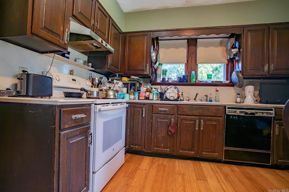 1435 Elm St, Peekskill NY 10566-3304 exterior