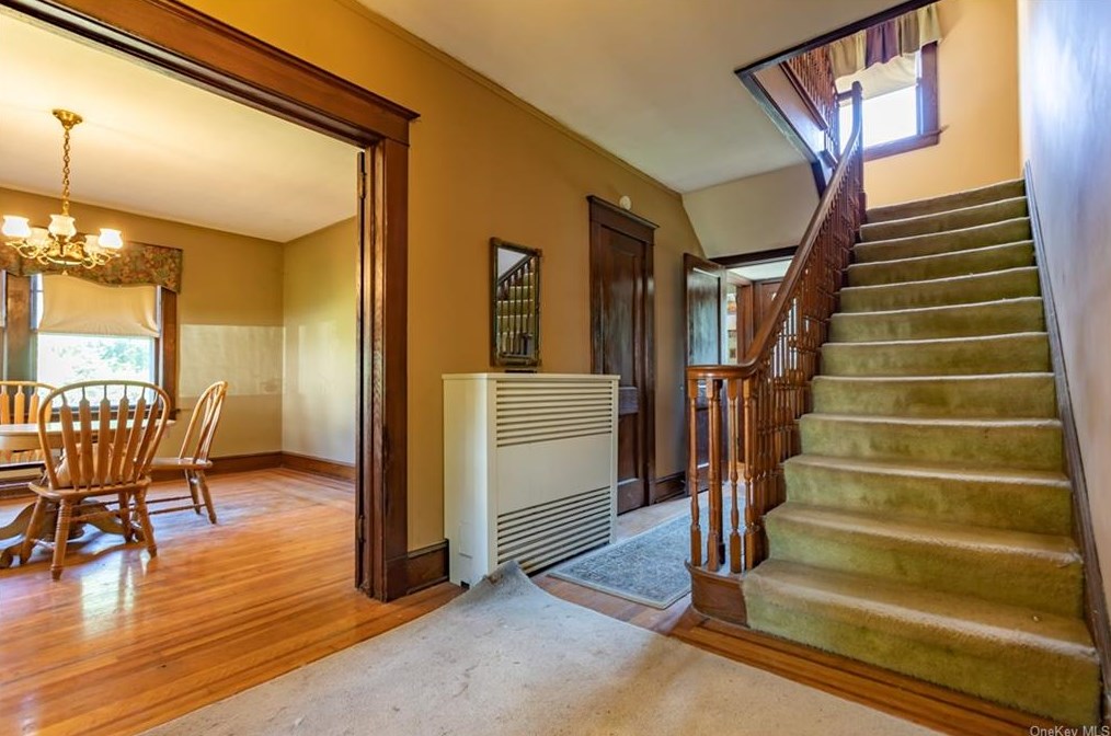 1435 Elm St, Peekskill NY 10566-3304 exterior