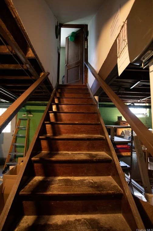 1435 Elm St, Peekskill NY 10566-3304 exterior