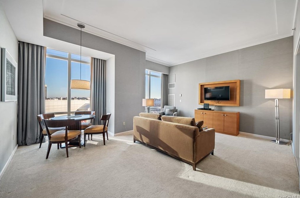 1 Renaissance Square #10d, White Plains, NY 10601