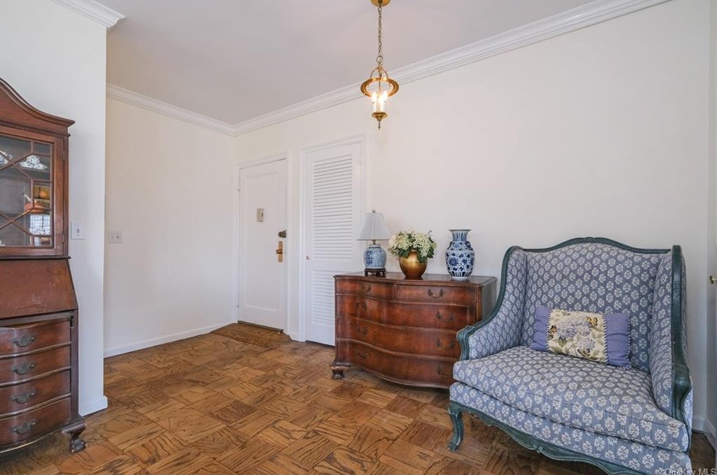 16 N Chatsworth Ave #706, Larchmont, NY 10538