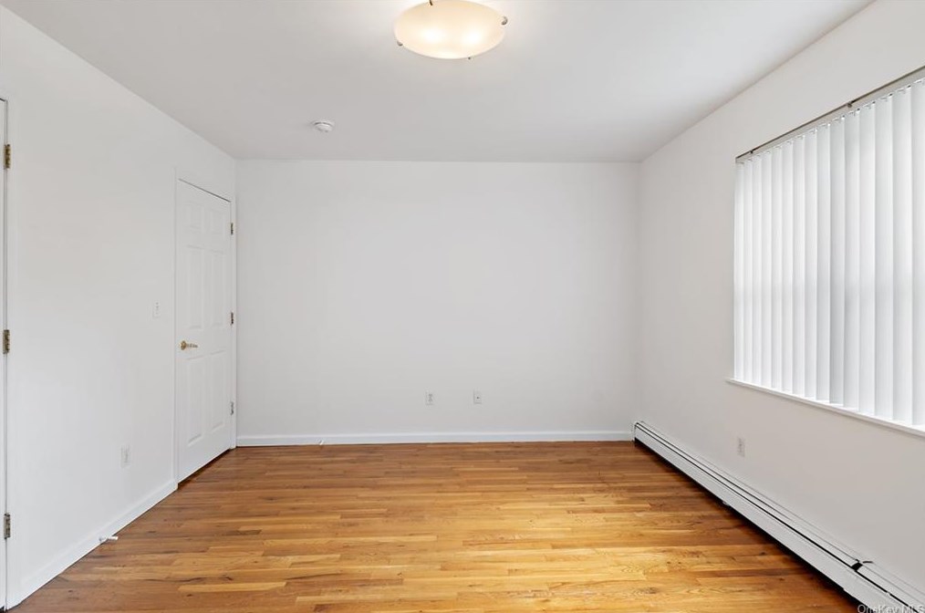 10 Colin St, Yonkers NY 10701-5511 exterior