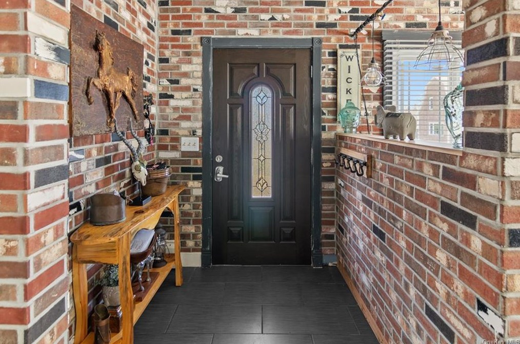 1 Vine St, Beacon NY  12508-3214 exterior