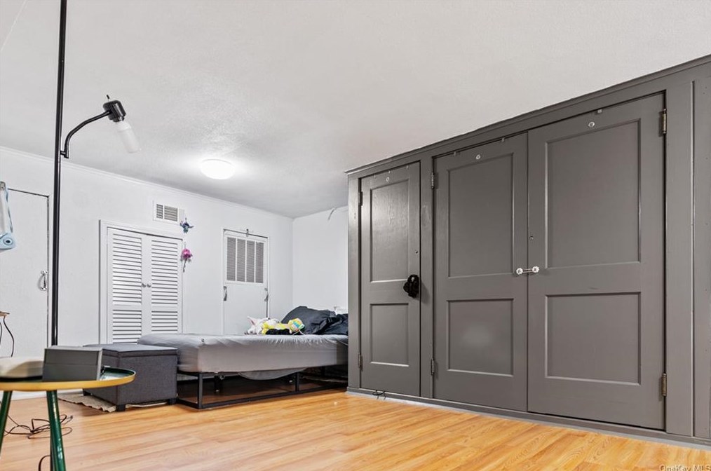 1 Vine St, Beacon NY  12508-3214 exterior